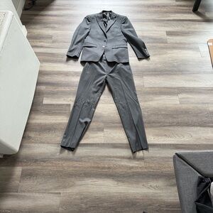Calvin Klein Men's Gray Two-Piece Suit Blazer & Pants